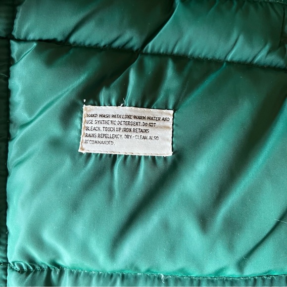 Vintage Puffer Vest - Picture 5 of 6